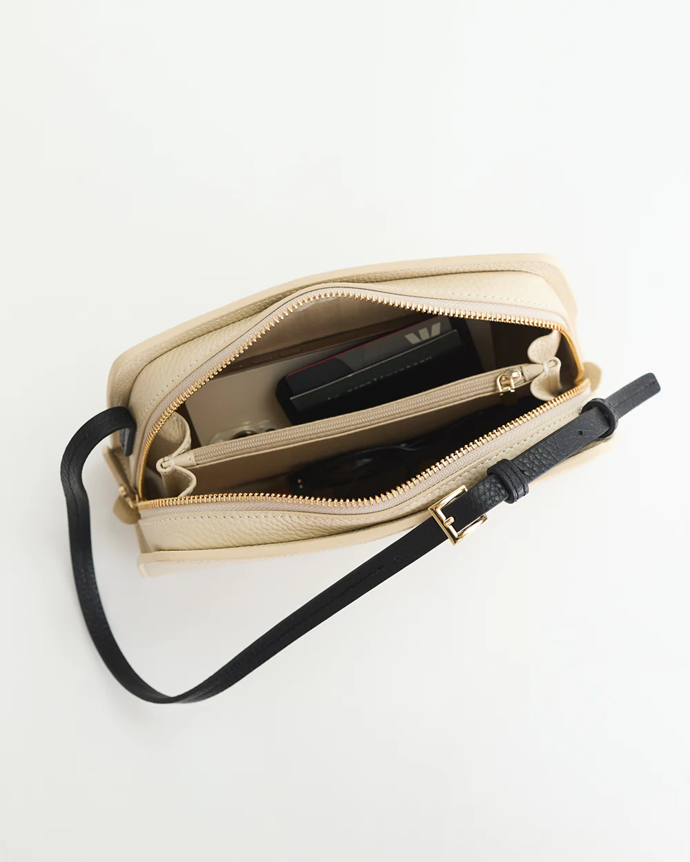 Clara Bag: Oat / Black with Gold - Image 7