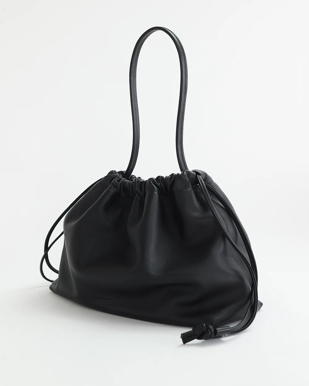 Fin Shoulder Bag: Black - Image 3