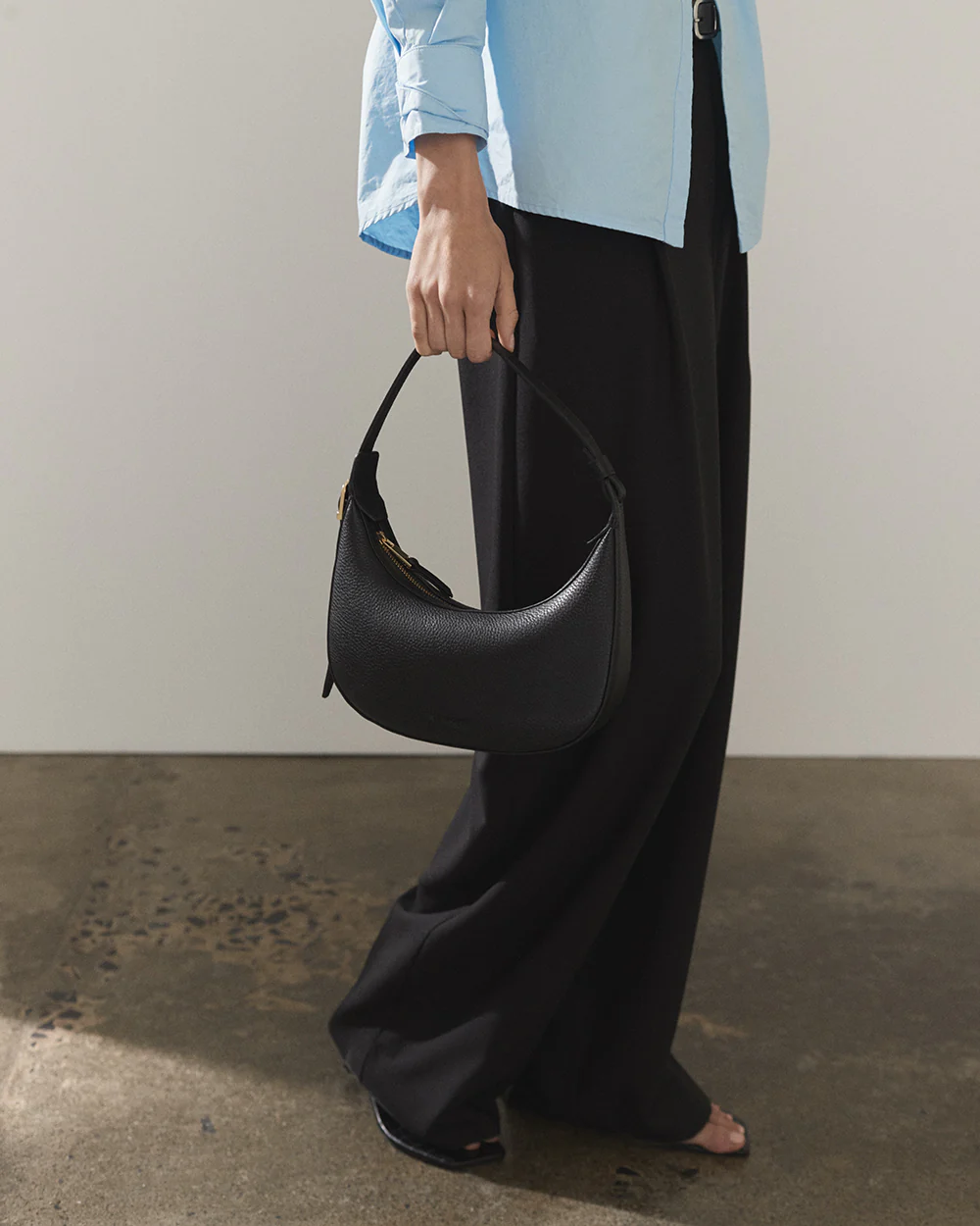 Friday Bag: Black with Gold - Image 4