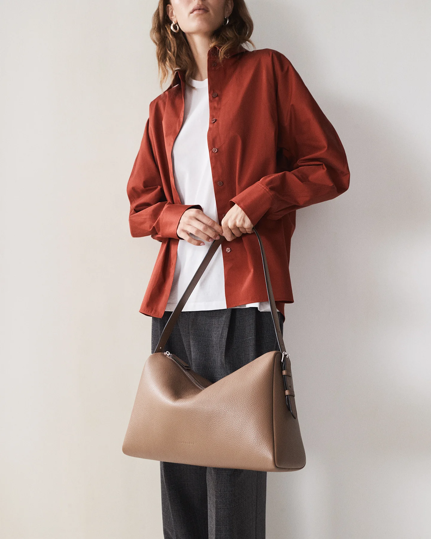 Lottie Handbag: Taupe - Image 8