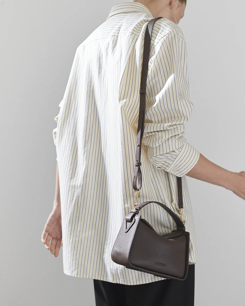 Mini Clementine Bag: Charcoal Pebbled Leather with Gold - Image 6